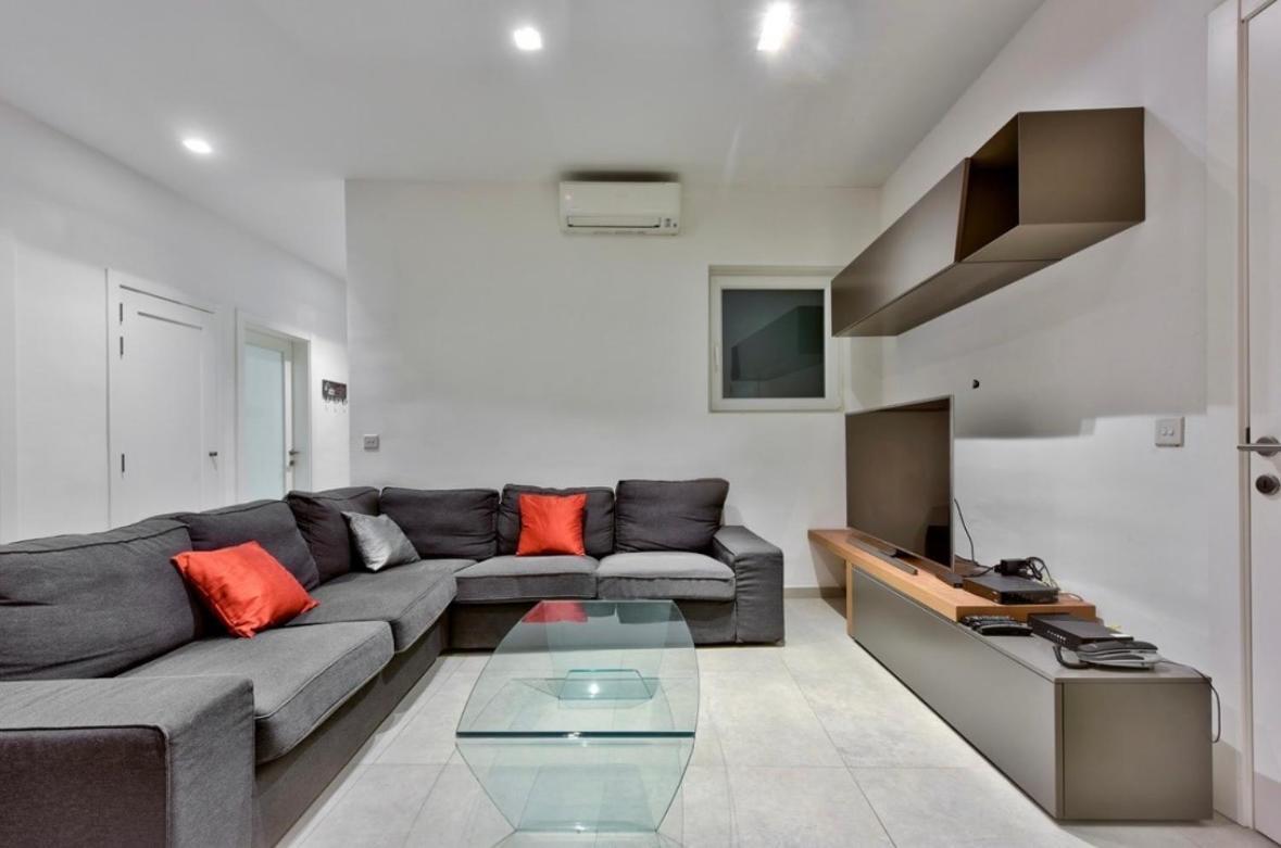 Modern 3 Bed & 2 Bth Apt Sliema Bagian luar foto