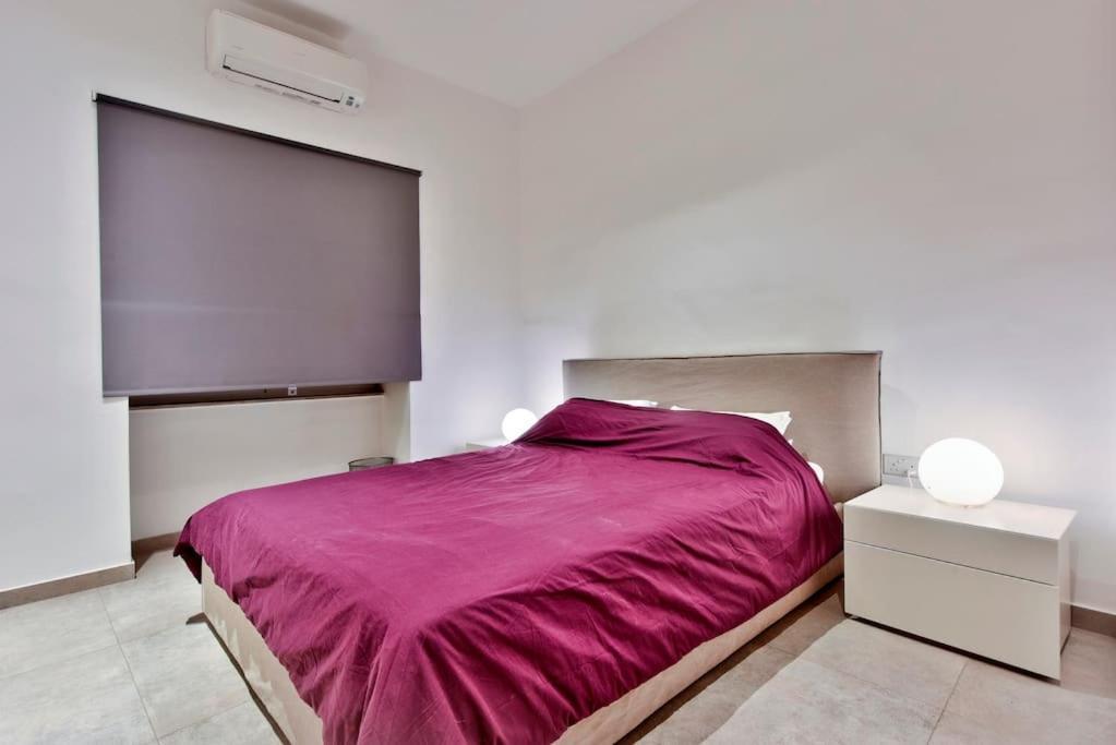Modern 3 Bed & 2 Bth Apt Sliema Bagian luar foto